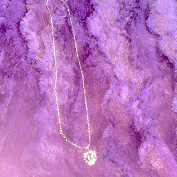 ♥️⭐️THE ENCORE GOLD CHAIN WITH LION FACE PENDENT♥️⭐️ - Picture 2 of 4